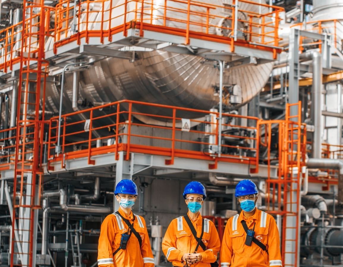 Radnici NIS-a ispred Rafinerije