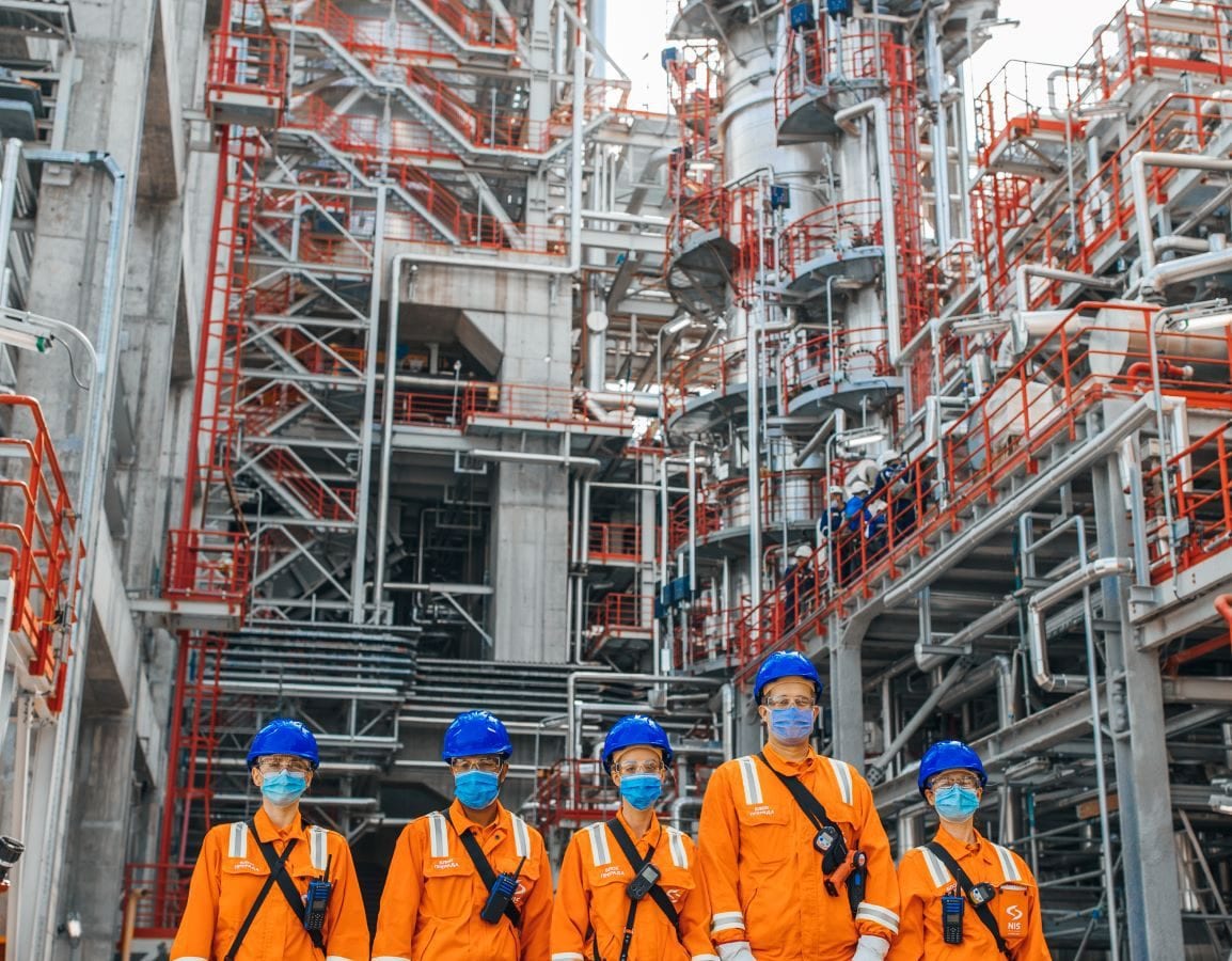 Radnici NIS-a ispred Rafinerije